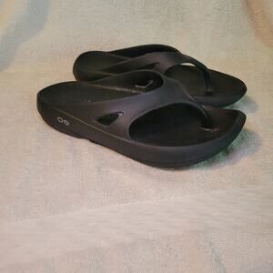 OOFOS Original Flip Flop Womens 10 Mens 8 Thong Recovery Sandals Comfort Black